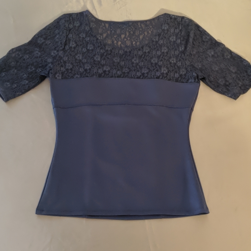 Blouse - Picture 2 of 6